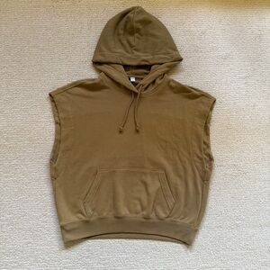 Uniqlo Khaki Wide Sweatpants + Sweat Sleeveless Hoodie Set